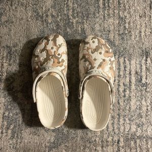 Camo Crocs Size 11